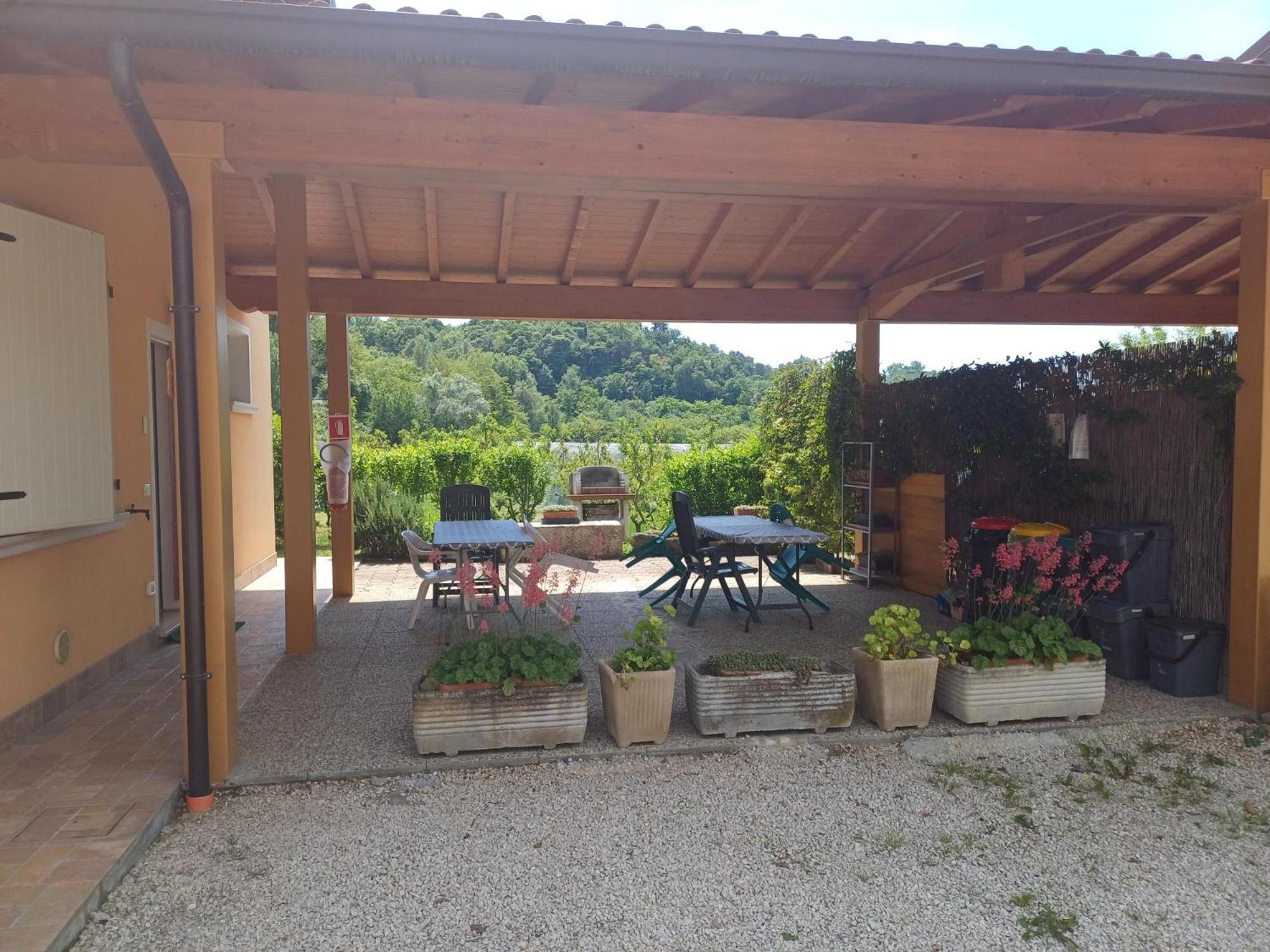 Cascina Legnago Trilocale A 6 Chilometri Da Salo' Lägenhet Villanuova sul clisi Exteriör bild