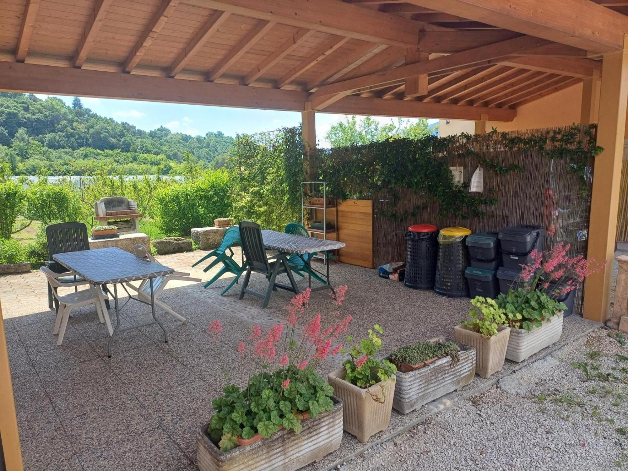 Cascina Legnago Trilocale A 6 Chilometri Da Salo' Lägenhet Villanuova sul clisi Exteriör bild